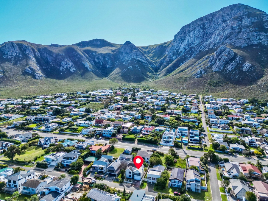 3 Bedroom Property for Sale in Voelklip Western Cape